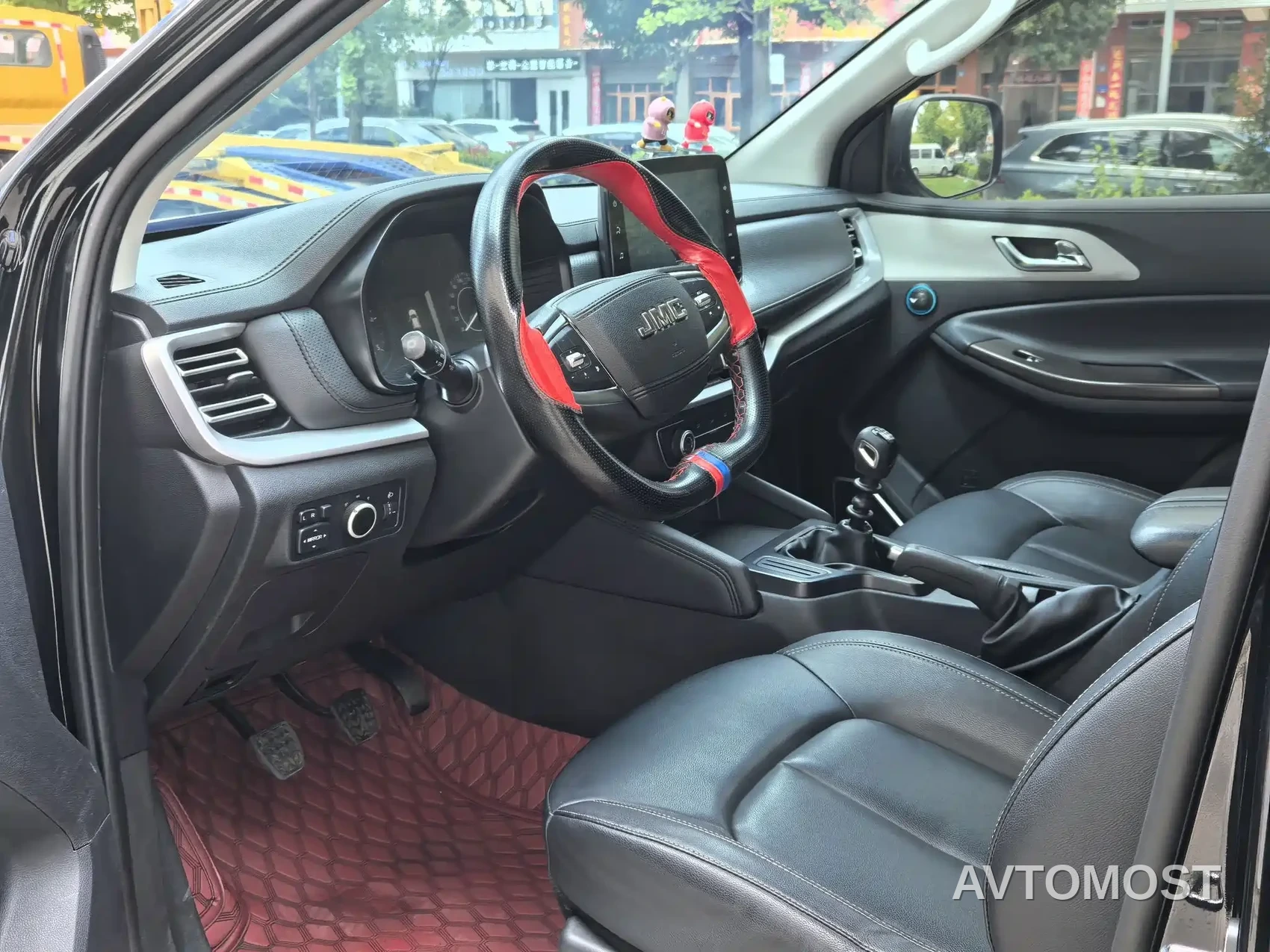 Jiangling Yuhu 7 2022 2.0T Manual Diesel 4WD Comfort Long Wheelbase — фото 5