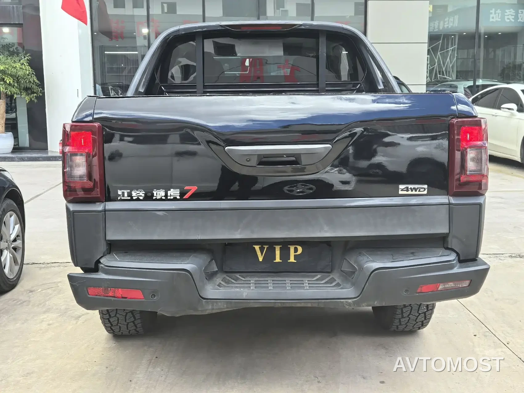 Jiangling Yuhu 7 2022 2.0T Manual Diesel 4WD Comfort Long Wheelbase — фото 7