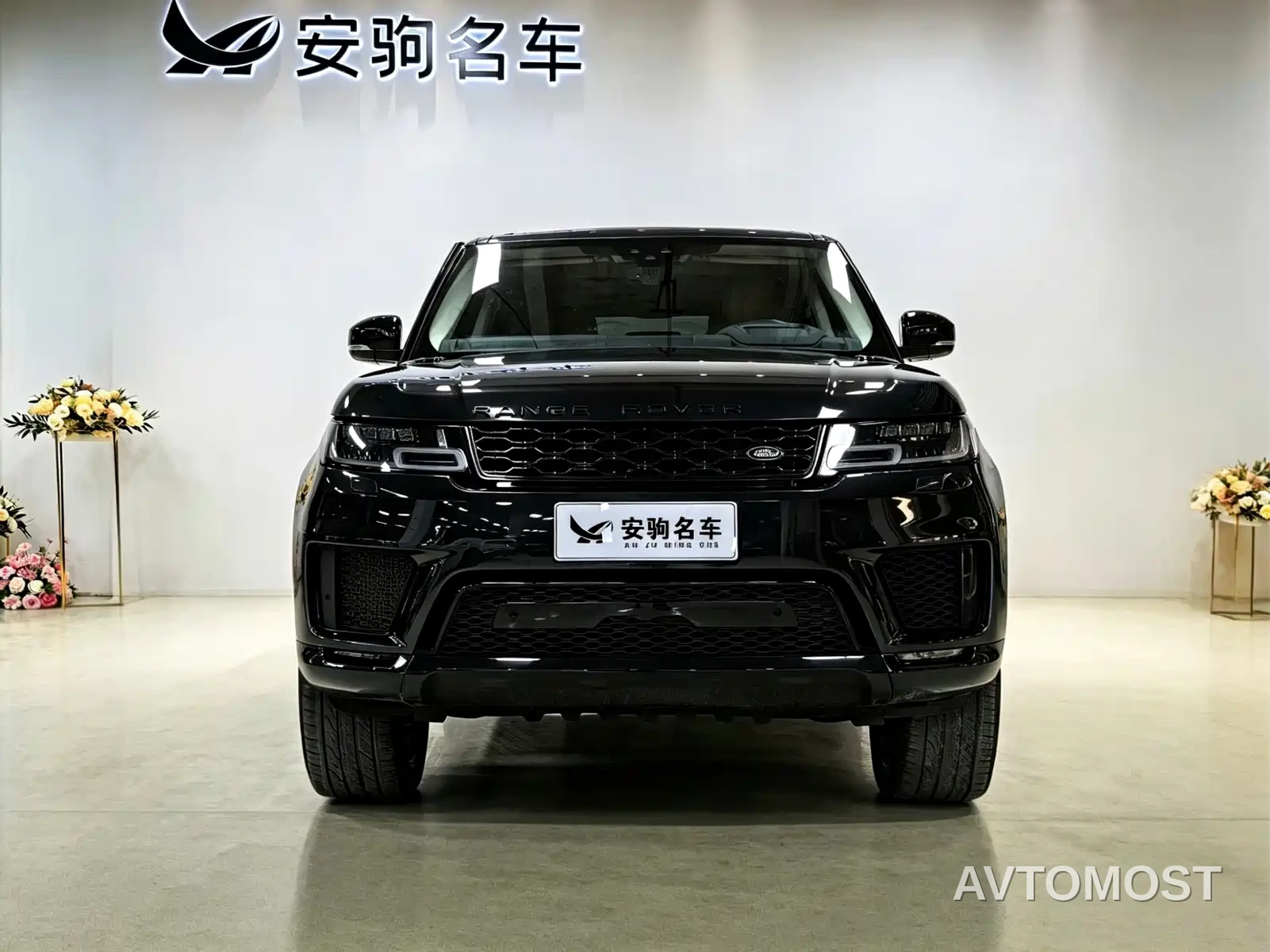 Land Rover Range Rover Sport 2022 3.0 L6 Gloss Black Edition — фото 2