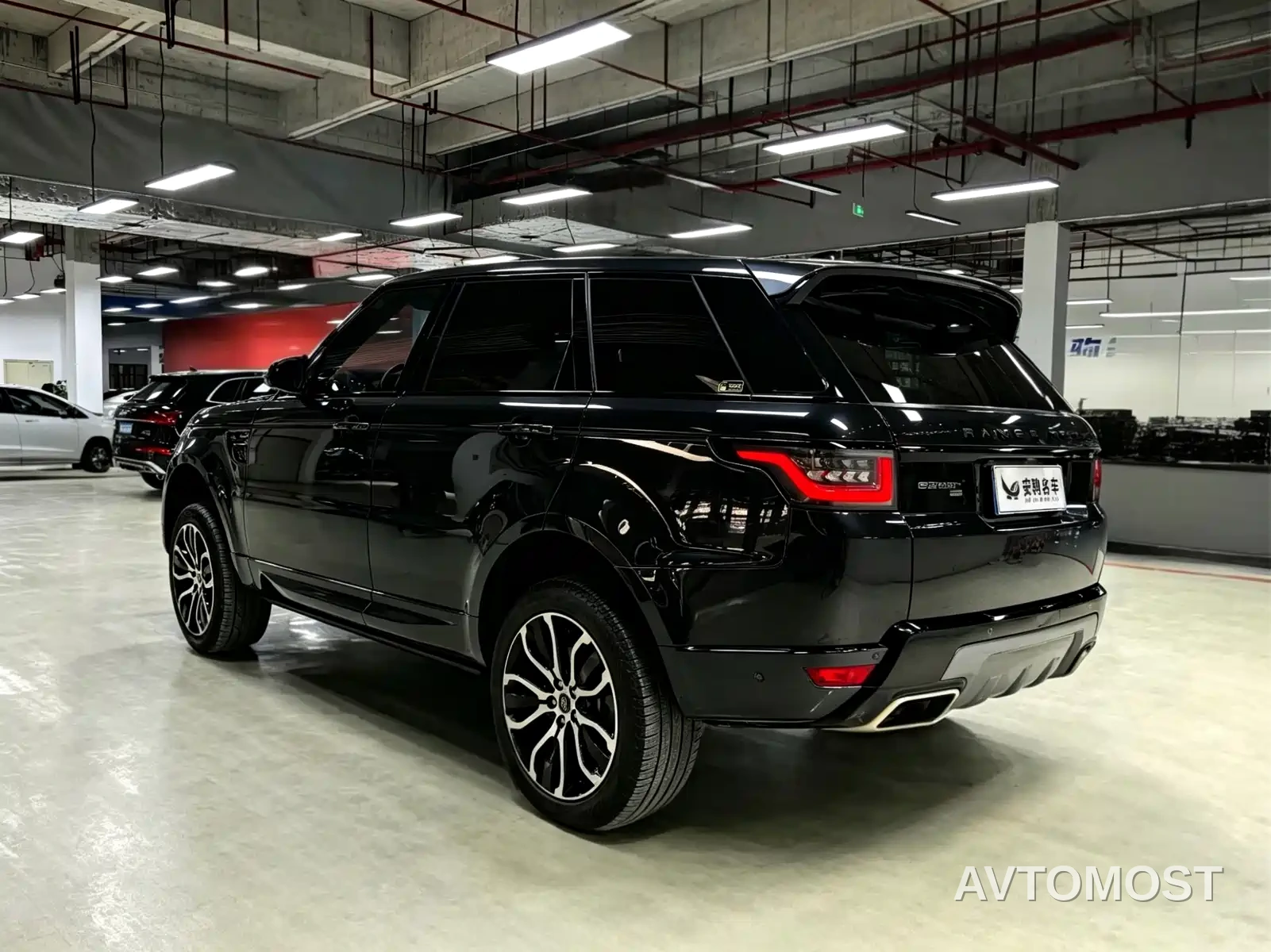 Land Rover Range Rover Sport 2022 3.0 L6 Gloss Black Edition — фото 5