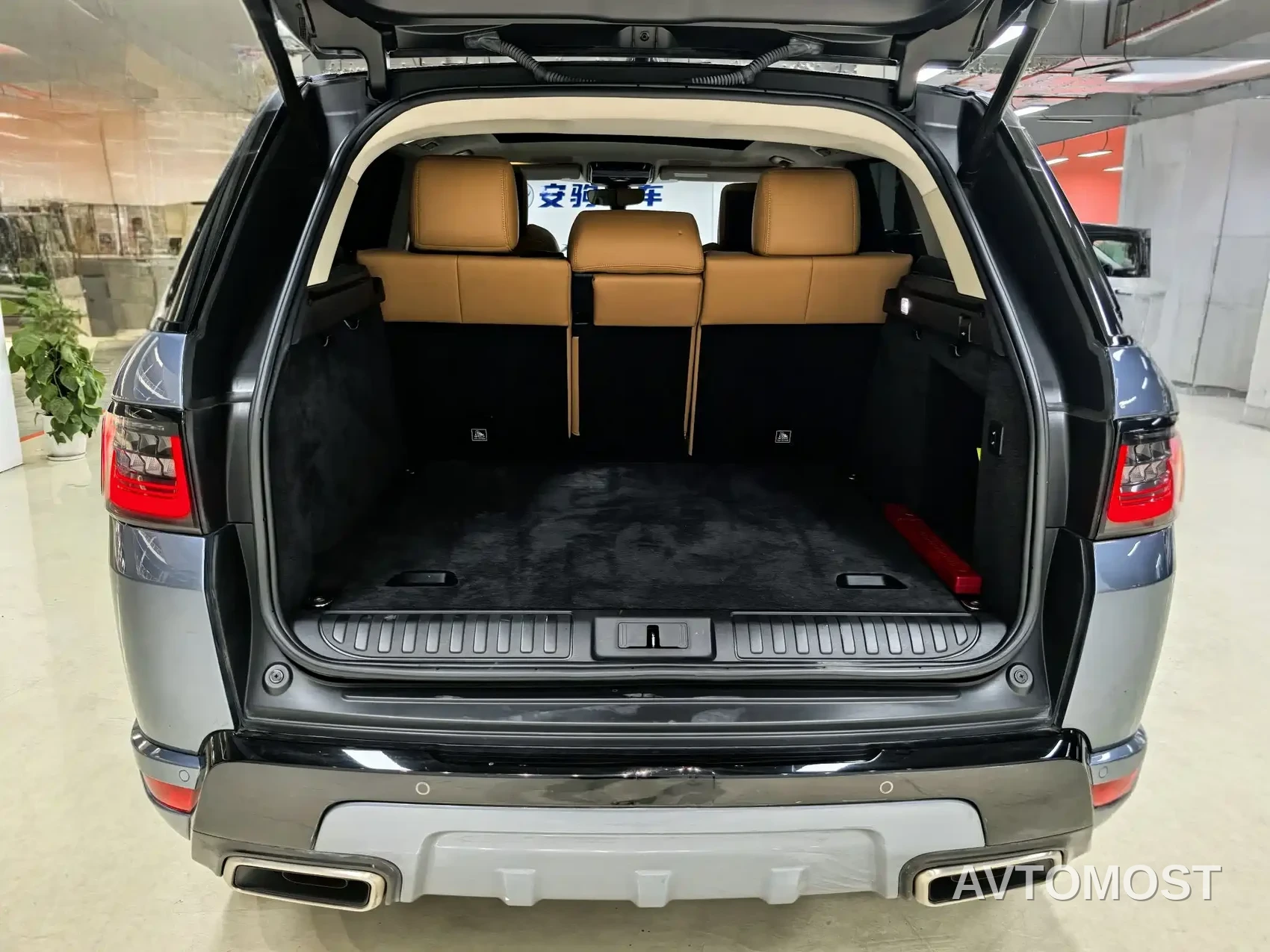 Land Rover Range Rover Sport 2022 3.0 L6 Gloss Black Edition — фото 6