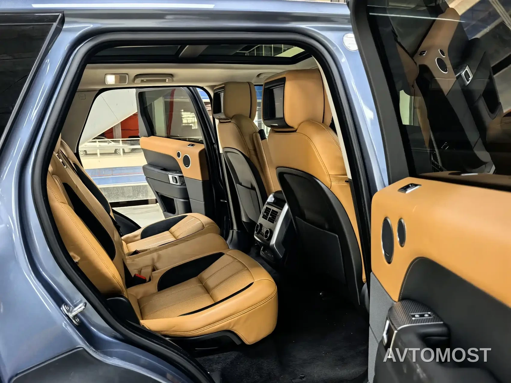 Land Rover Range Rover Sport 2022 3.0 L6 Gloss Black Edition — фото 9