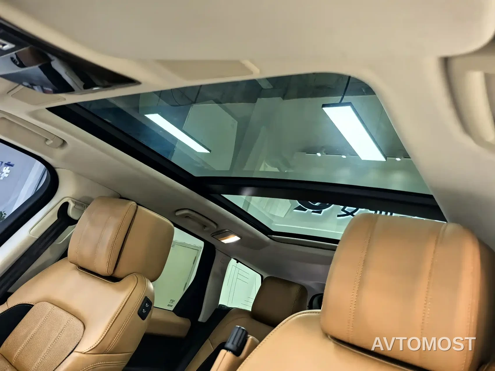 Land Rover Range Rover Sport 2022 3.0 L6 Gloss Black Edition — фото 13