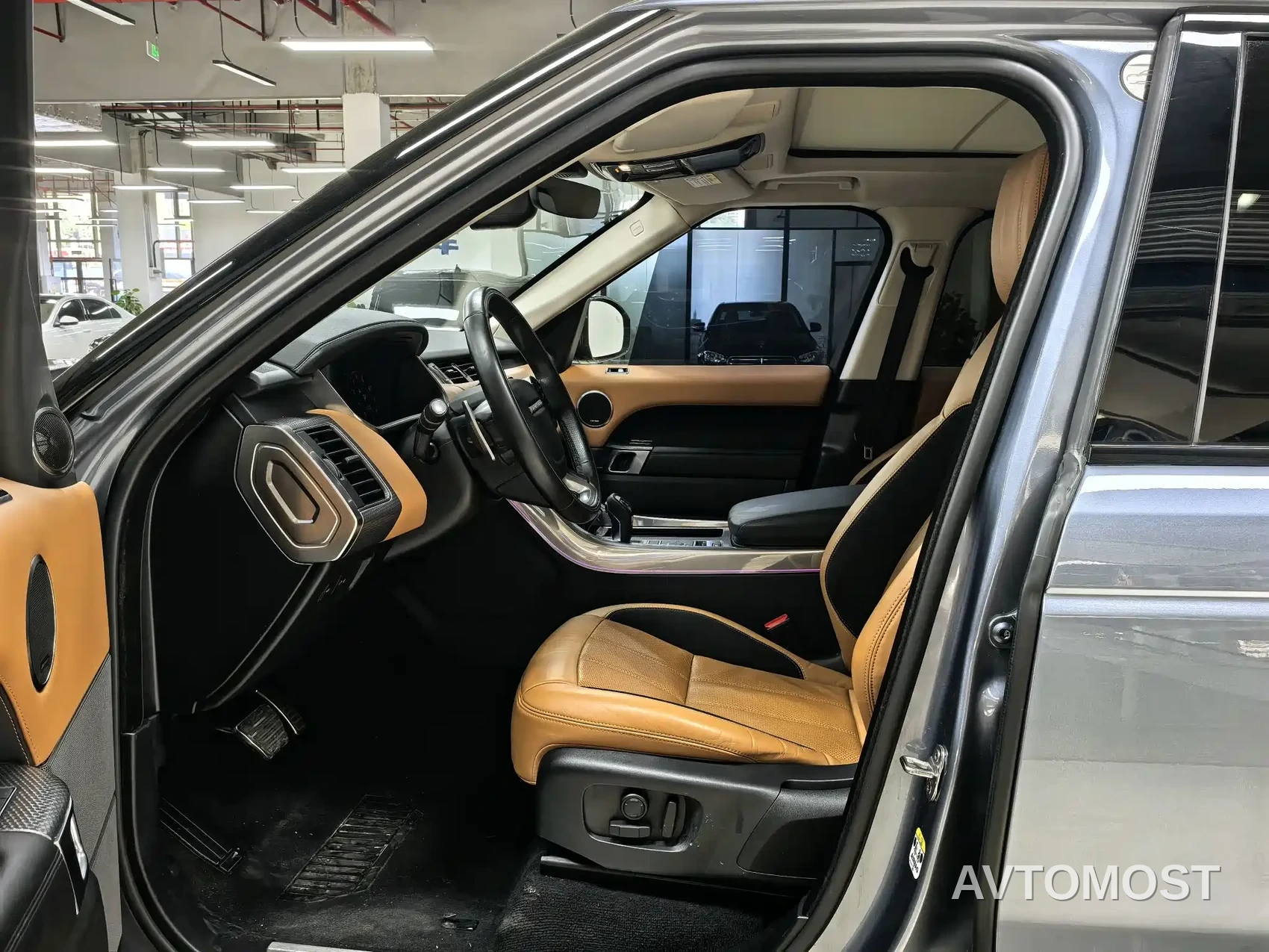 Land Rover Range Rover Sport 2022 3.0 L6 Gloss Black Edition — фото 17