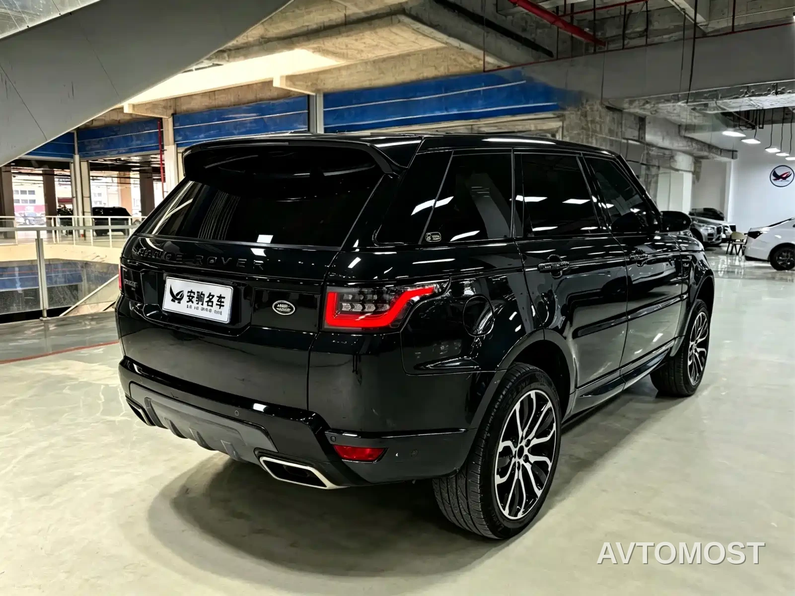 Land Rover Range Rover Sport 2022 3.0 L6 Gloss Black Edition — фото 20
