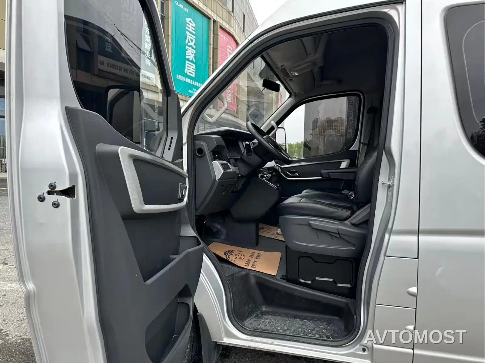 Dongfeng Yufeng 2023 V9+ 2.0T Automatic FWD Multi-purpose Short Wheelbase Medium Roof 5/6 Seater — фото 5