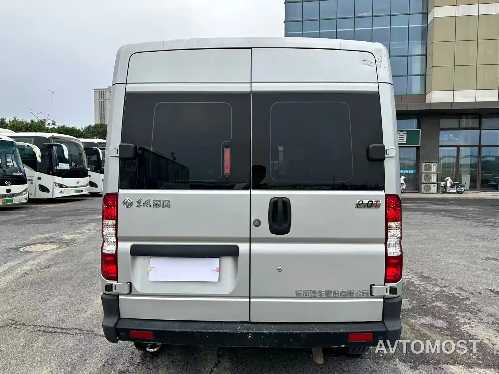 Dongfeng Yufeng 2023 V9+ 2.0T Automatic FWD Multi-purpose Short Wheelbase Medium Roof 5/6 Seater — фото 7