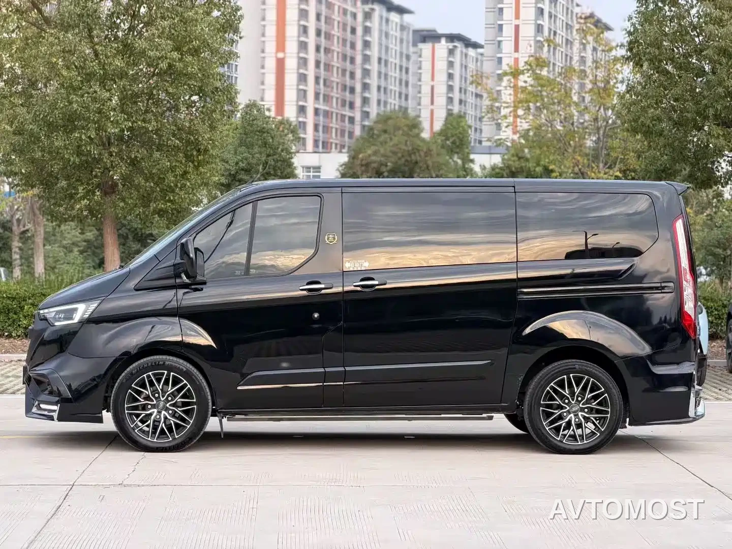 Ford Tourneo 2020 2.0T Auto Elite Edition China VI — фото 5