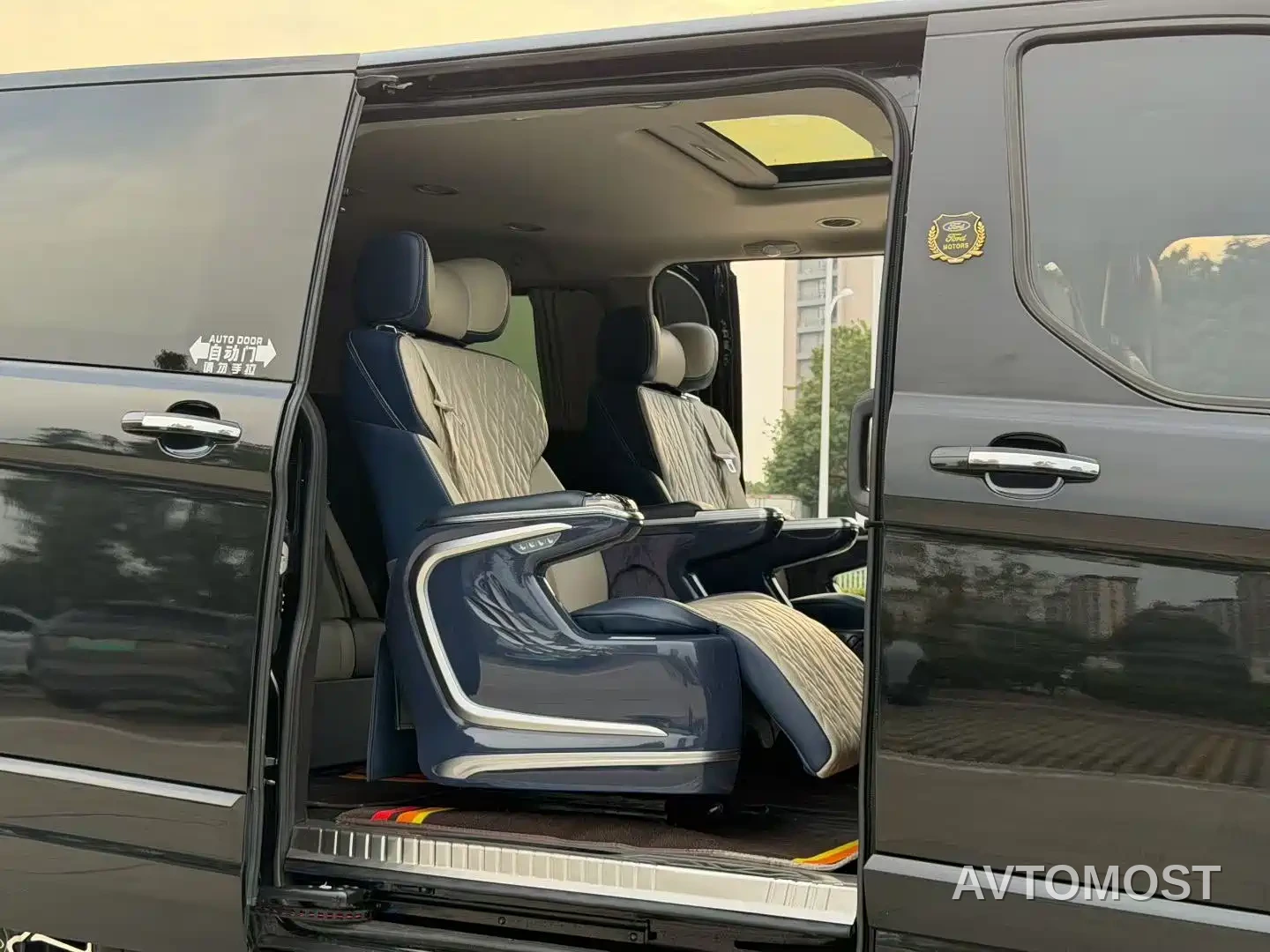 Ford Tourneo 2020 2.0T Auto Elite Edition China VI — фото 8
