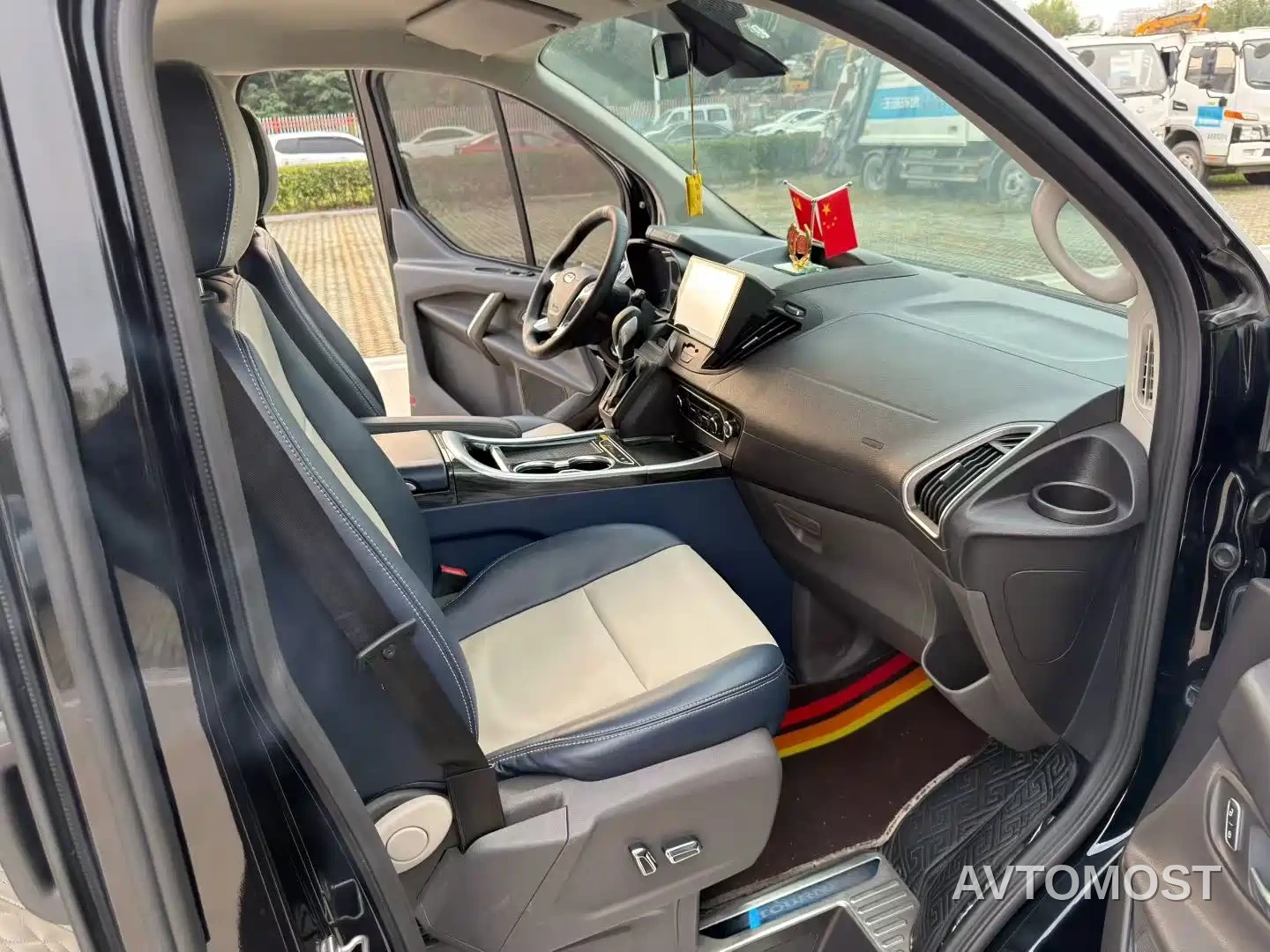Ford Tourneo 2020 2.0T Auto Elite Edition China VI — фото 9