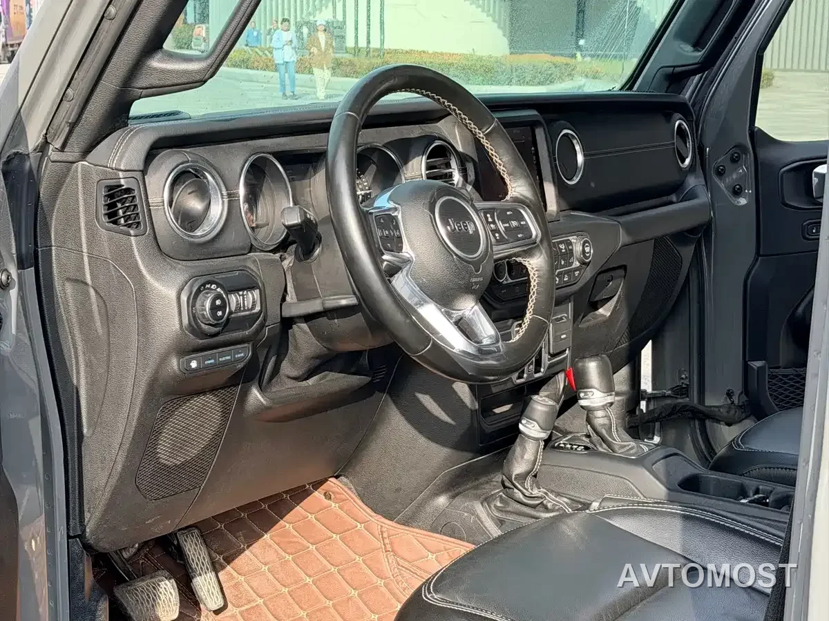 Jeep Wrangler 4xe 2021 4-Door 2.0T 4xe Sahara — фото 4