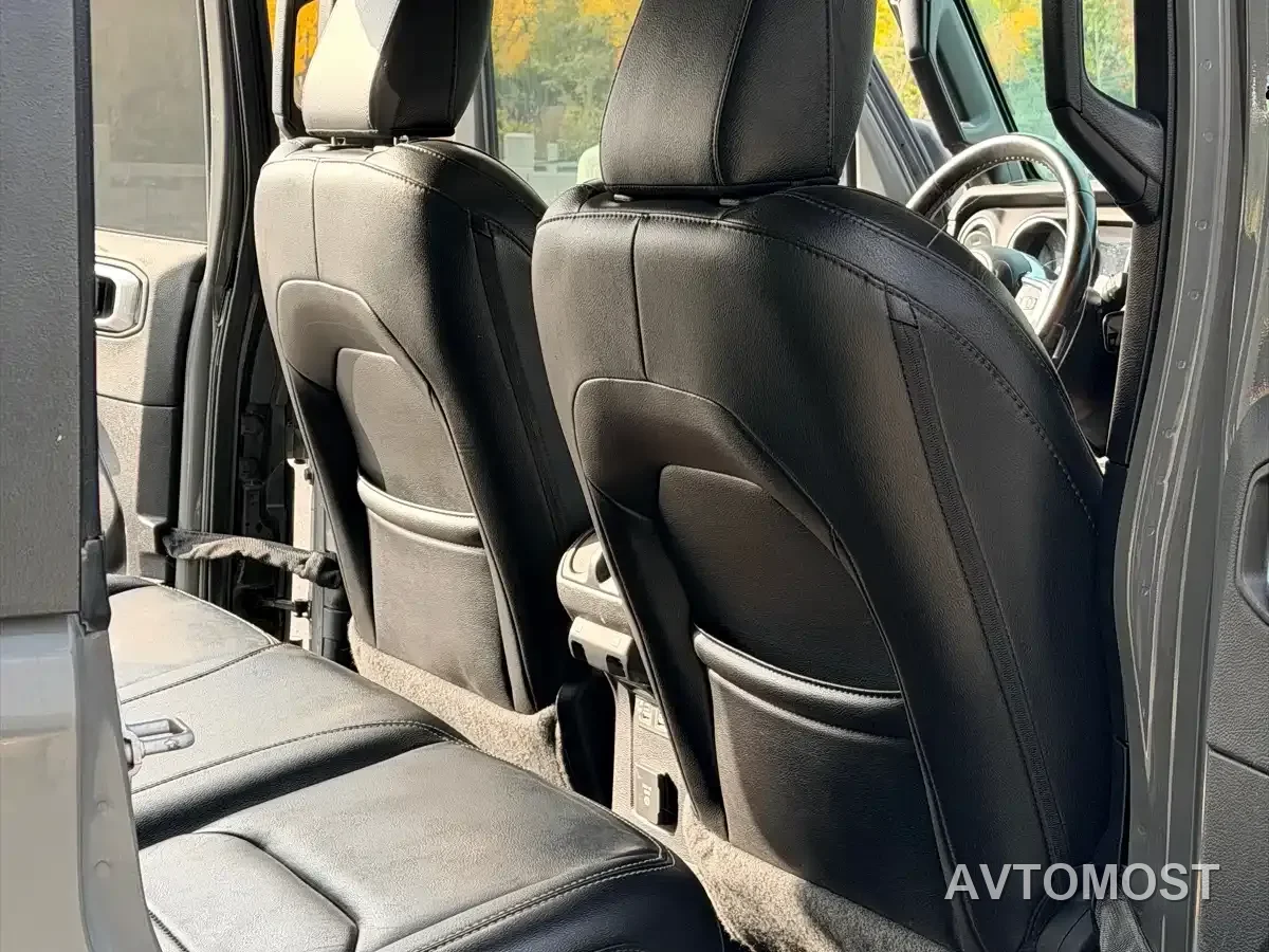 Jeep Wrangler 4xe 2021 4-Door 2.0T 4xe Sahara — фото 5