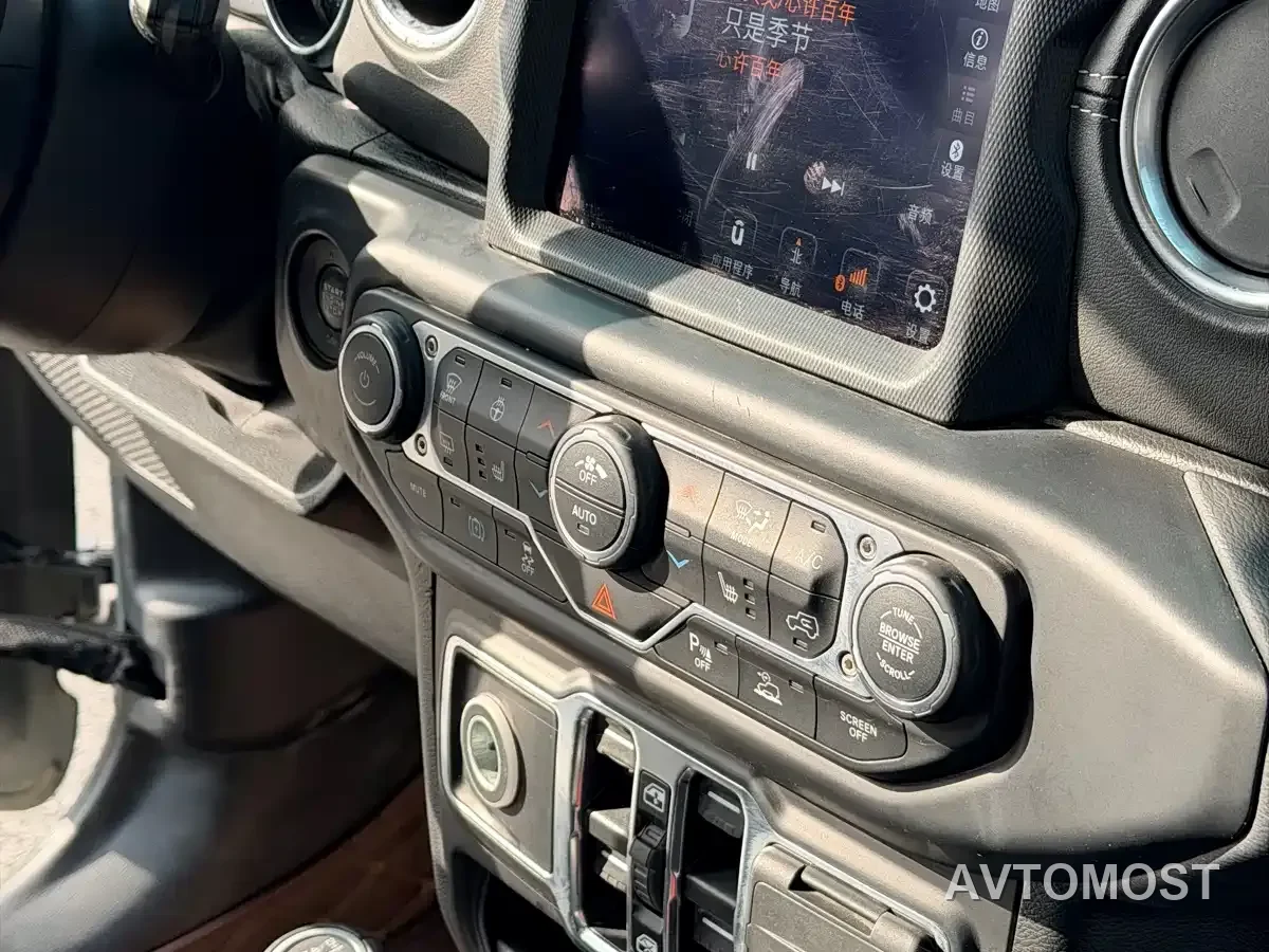 Jeep Wrangler 4xe 2021 4-Door 2.0T 4xe Sahara — фото 7