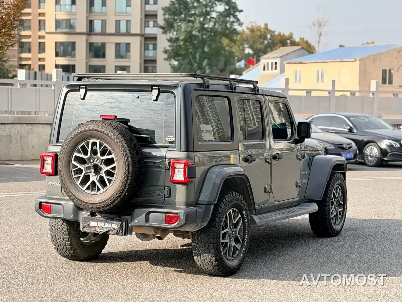 Jeep Wrangler 4xe 2021 4-Door 2.0T 4xe Sahara — фото 14