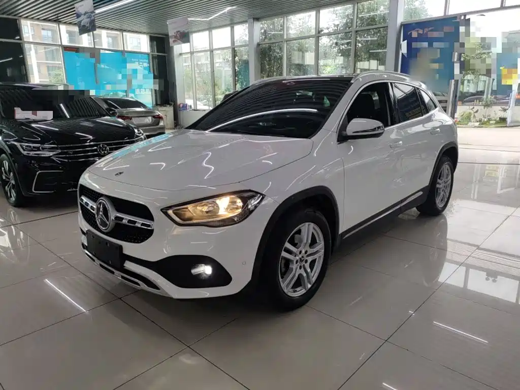 Mercedes-Benz GLA 2020 GLA 180 — фото 2