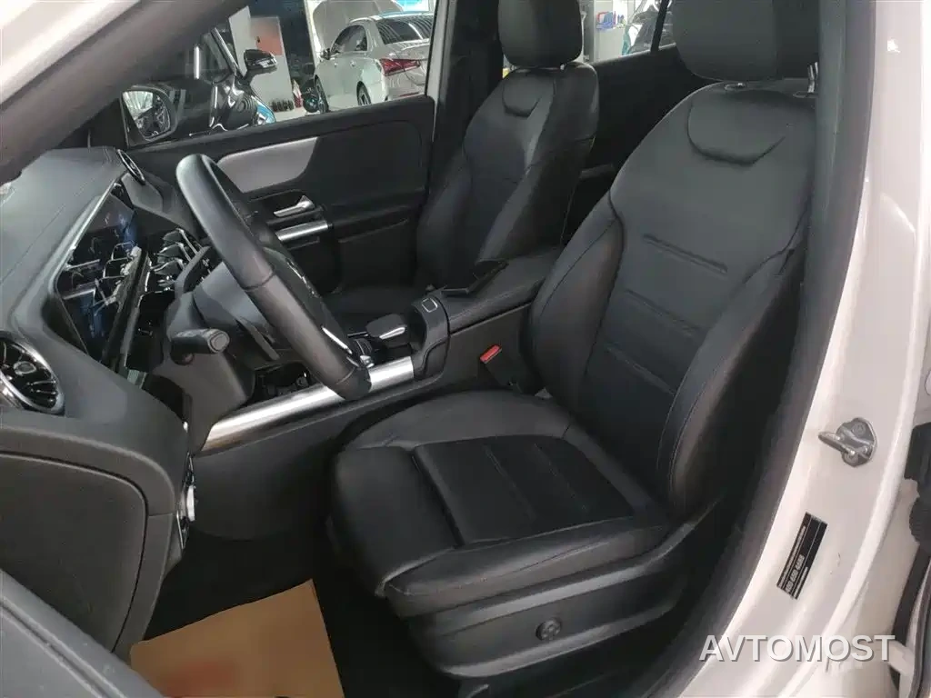 Mercedes-Benz GLA 2020 GLA 180 — фото 7