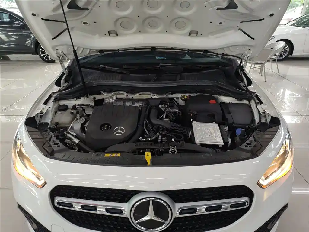 Mercedes-Benz GLA 2020 GLA 180 — фото 10