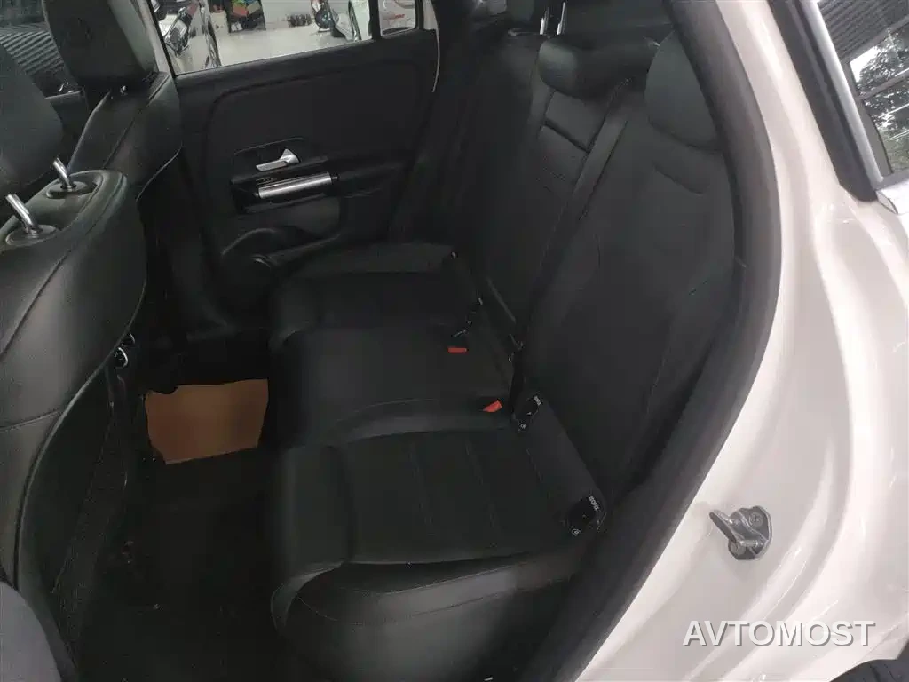 Mercedes-Benz GLA 2020 GLA 180 — фото 14