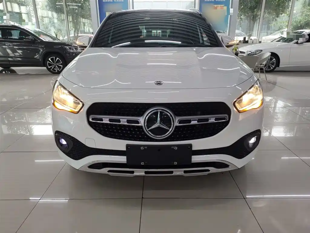 Mercedes-Benz GLA 2020 GLA 180 — фото 19