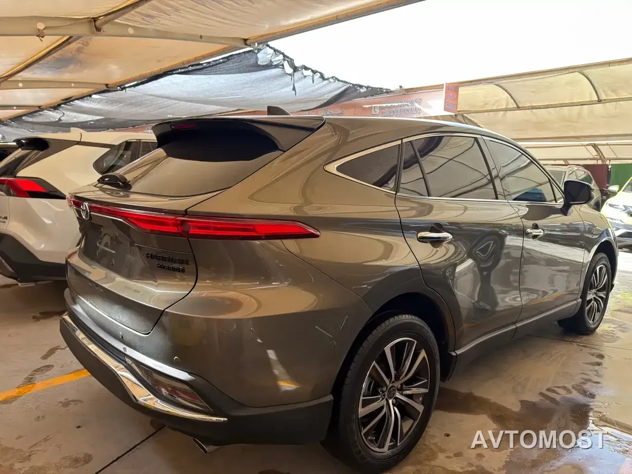 Toyota Lingfang HARRIER 2022 Hybrid 2.5L CVT 2WD Luxury Edition — фото 5