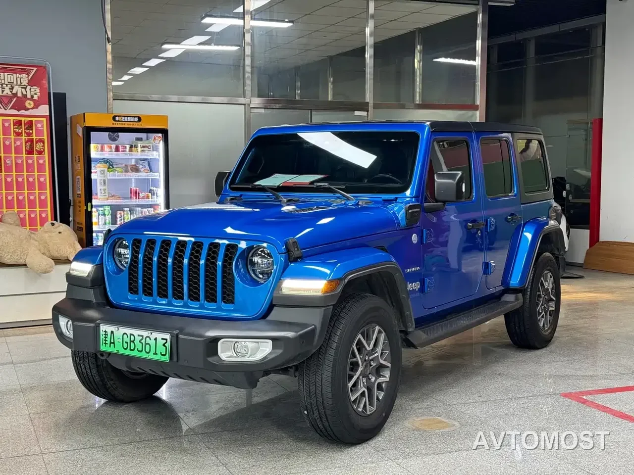 Jeep Wrangler 4xe 2021 4-Door 2.0T 4xe Sahara — фото 6