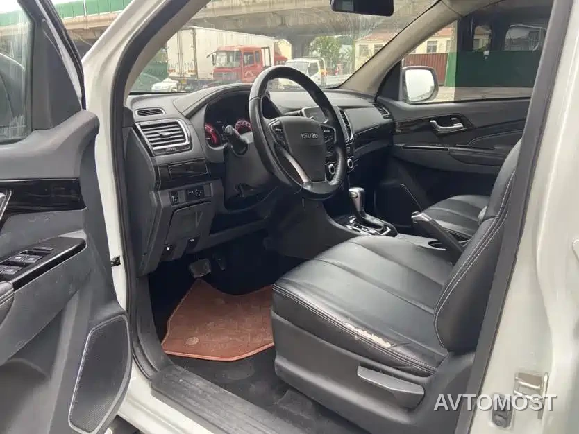 Isuzu Lingtuo 2020 2.5T 2WD Automatic Flagship Edition China VI Extended Version JE4D25Q6A — фото 8