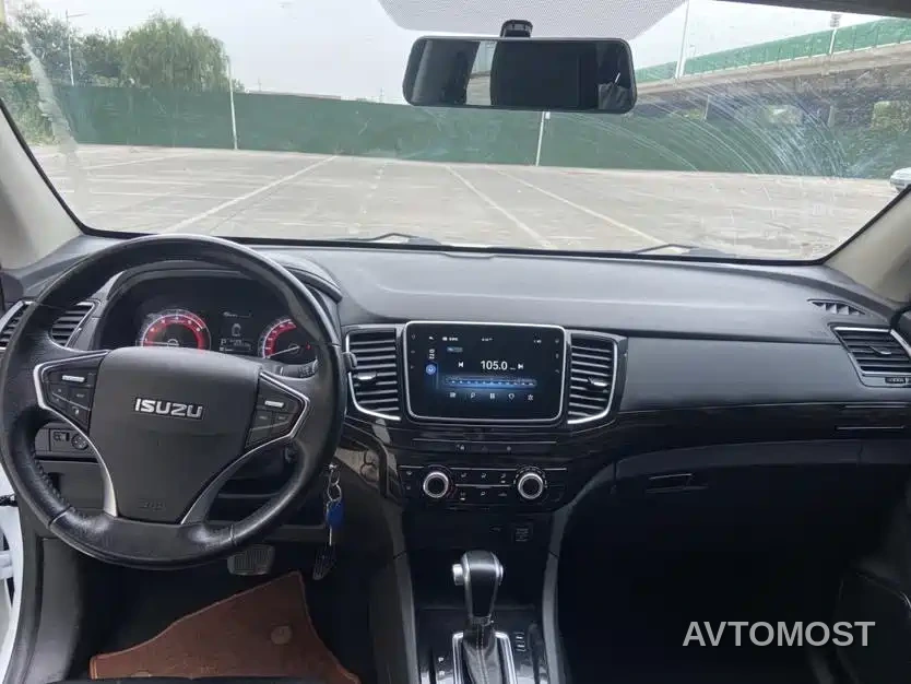 Isuzu Lingtuo 2020 2.5T 2WD Automatic Flagship Edition China VI Extended Version JE4D25Q6A — фото 9