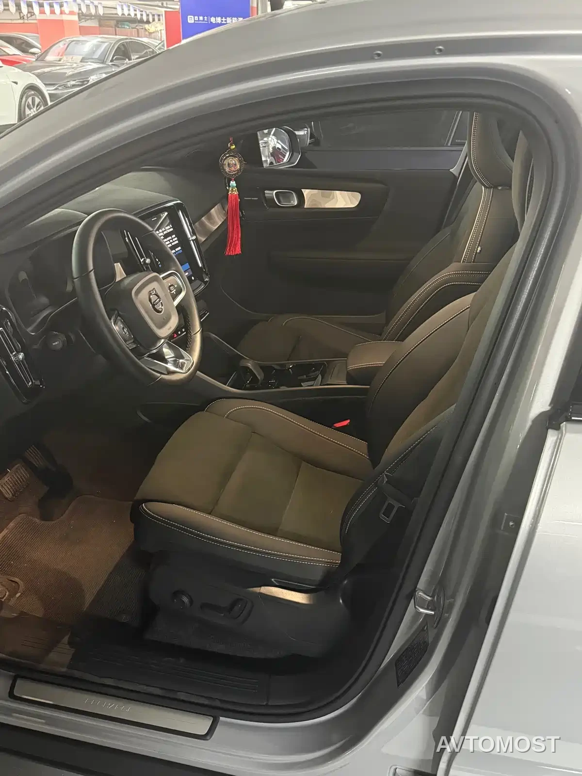 Volvo C40 2022 Long Range Edition PRO — фото 4