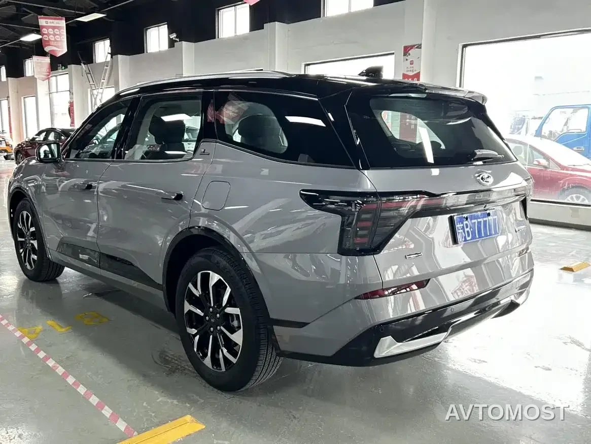 Ford Edge 2025 Edge L 2.0T EcoBoost E Hybrid AWD 7-seater Premium — фото 3