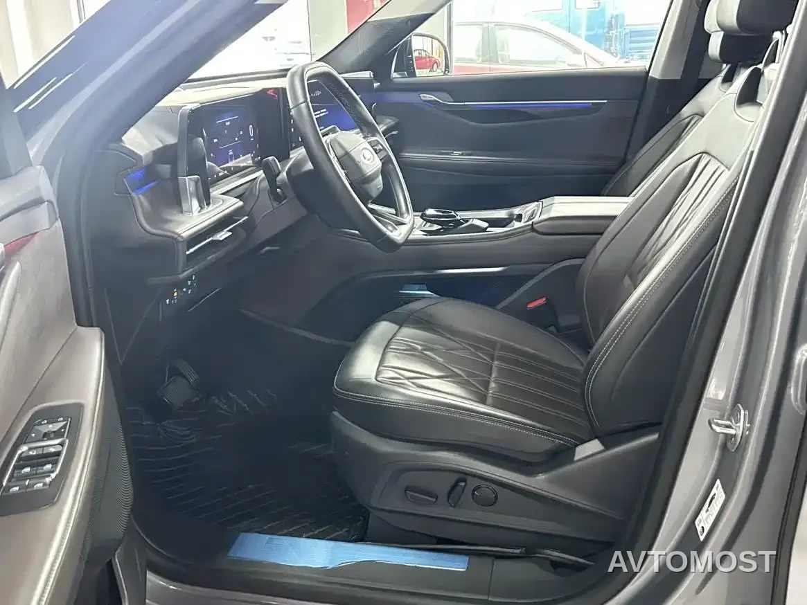 Ford Edge 2025 Edge L 2.0T EcoBoost E Hybrid AWD 7-seater Premium — фото 9