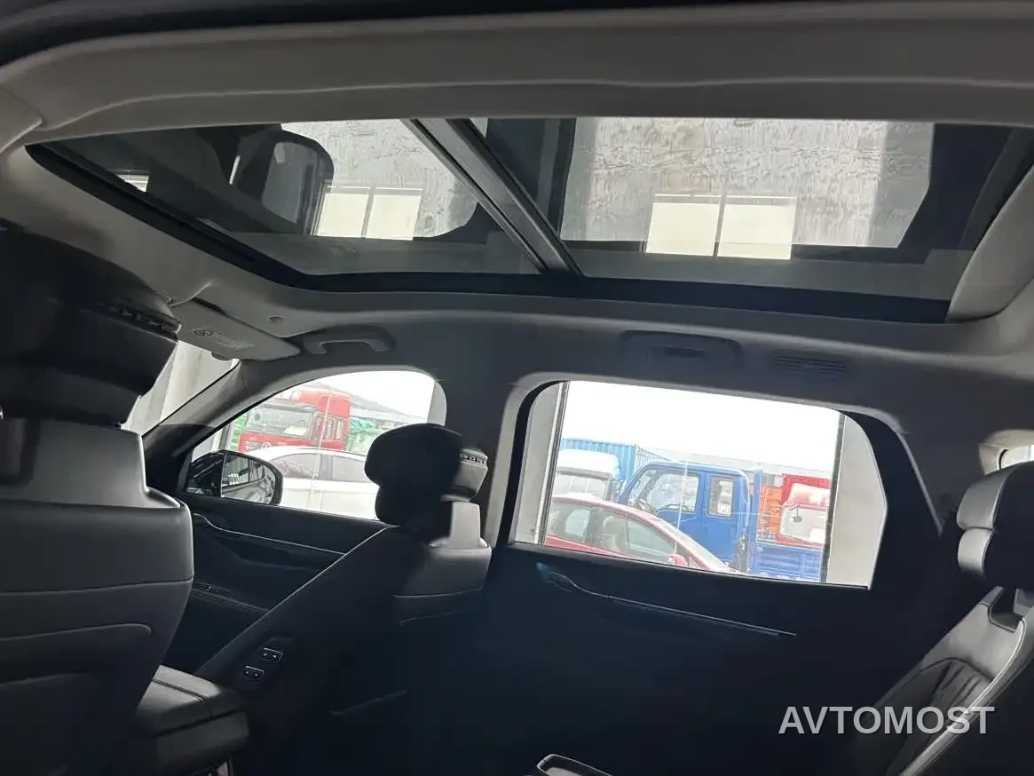 Ford Edge 2025 Edge L 2.0T EcoBoost E Hybrid AWD 7-seater Premium — фото 14