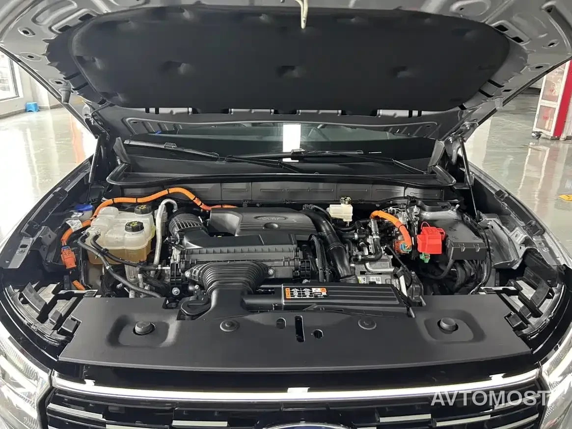 Ford Edge 2025 Edge L 2.0T EcoBoost E Hybrid AWD 7-seater Premium — фото 17
