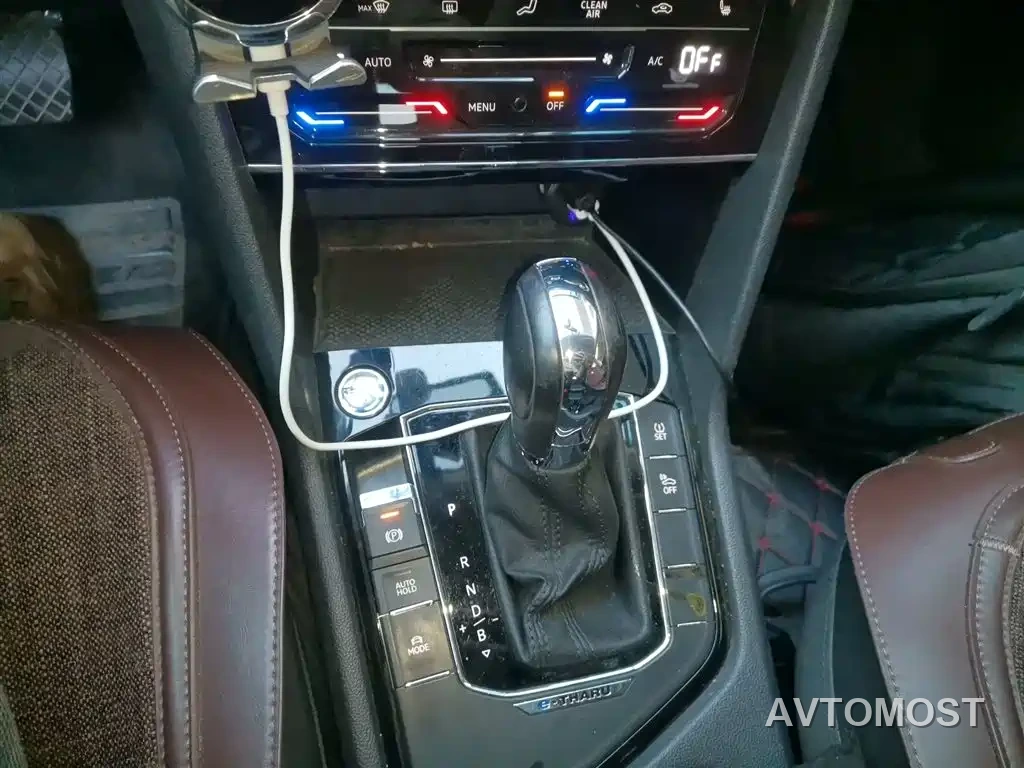 Volkswagen Tharu New Energy 2021 Panorama Premium Edition — фото 6