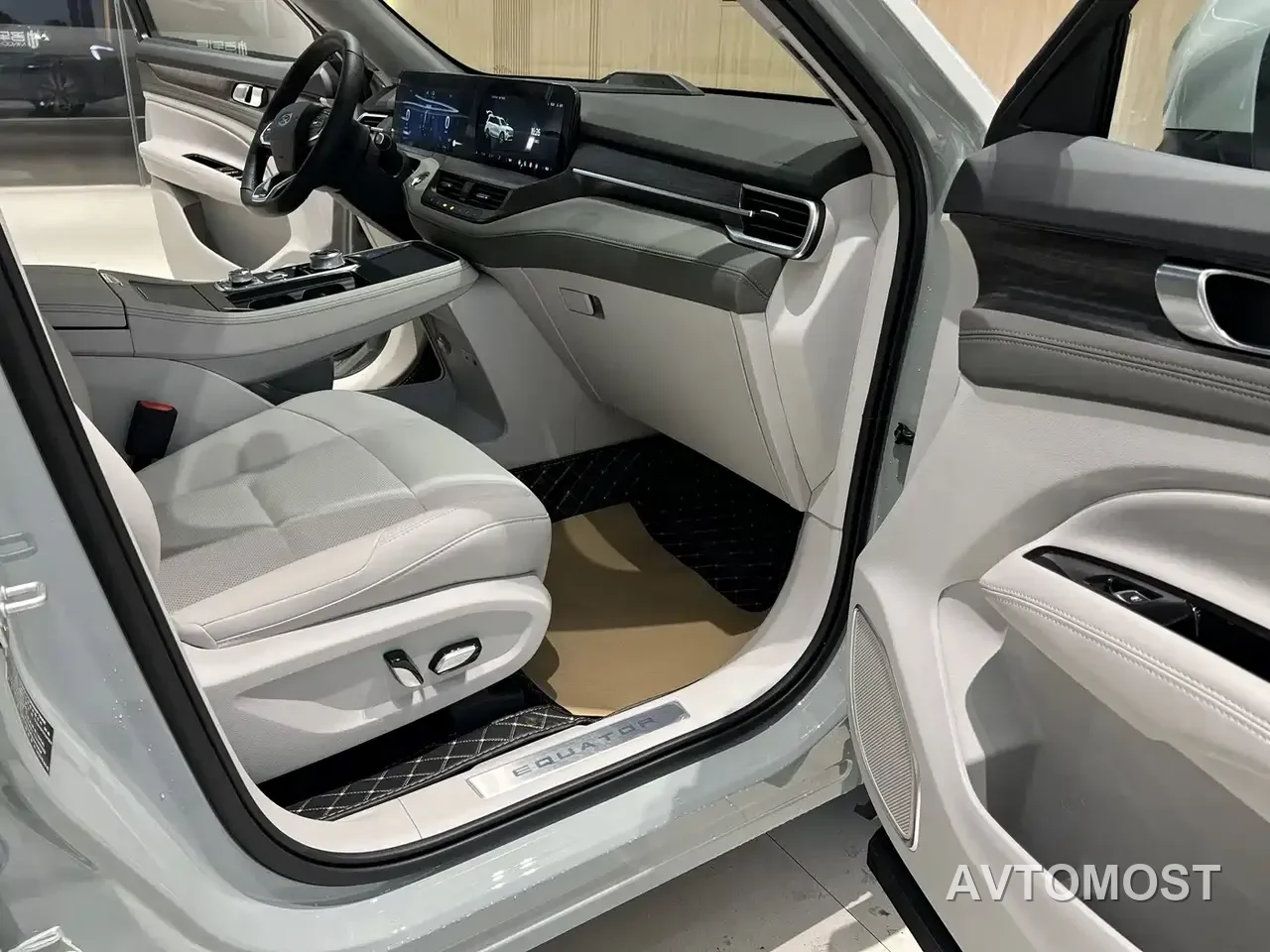 Ford Lingyu New Energy 2025 Model Premium Edition — фото 17