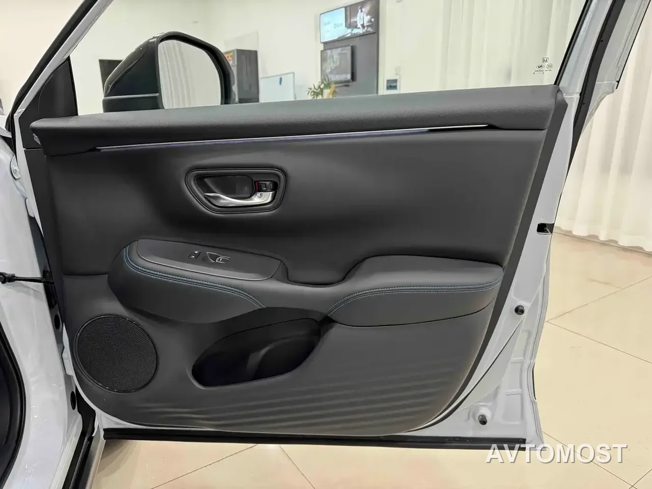 Honda HR-V 2023 2.0L e:HEV Dynamic Smart Edition — фото 8