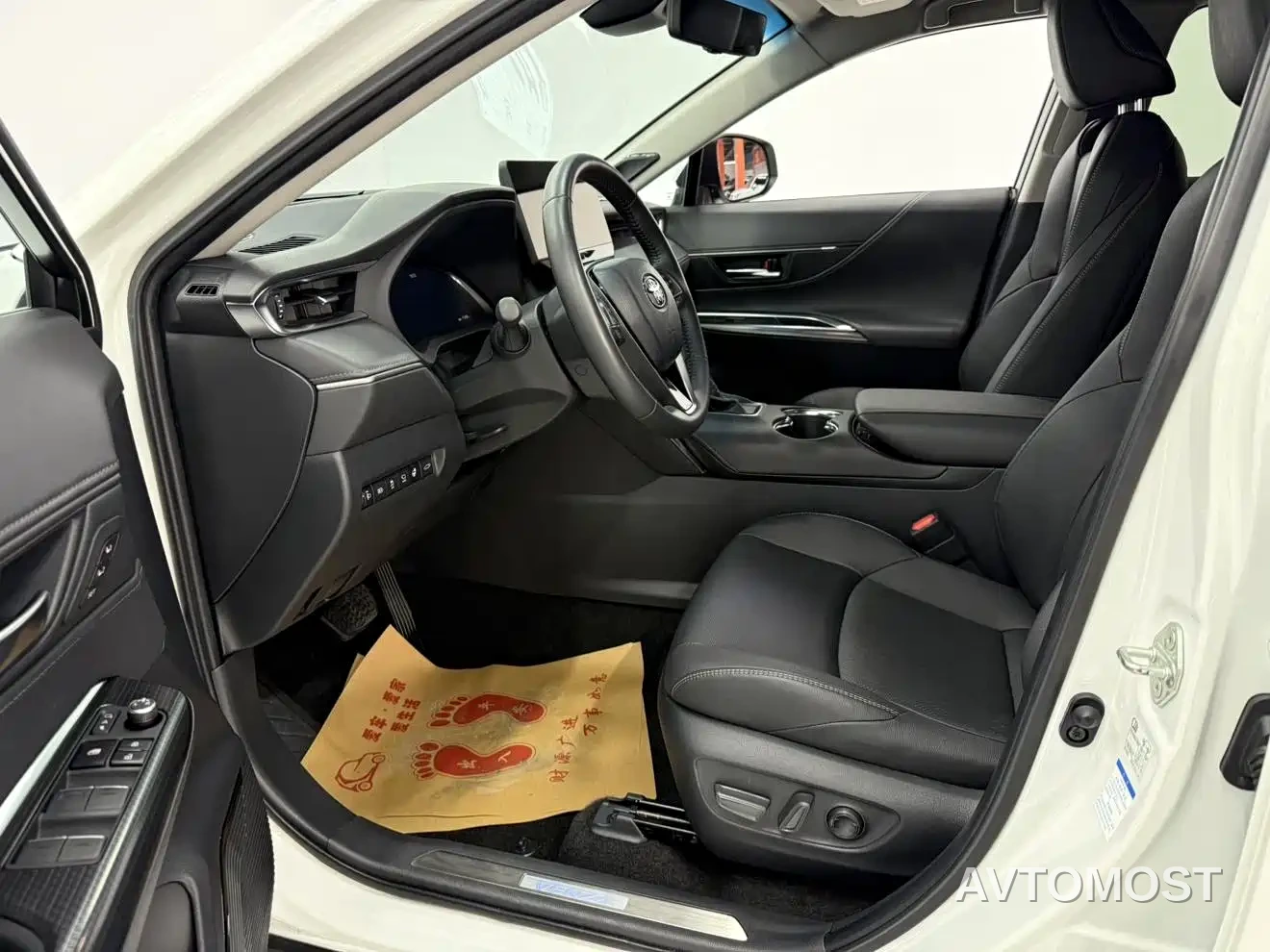 Toyota Venza 2022 Dual Engine 2.5L CVT 4WD Supreme — фото 11
