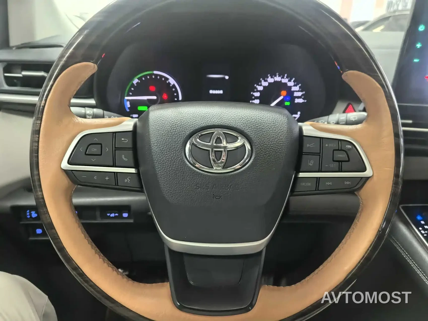 Toyota Sienna 2021 2.5L Hybrid Comfort Edition — фото 1