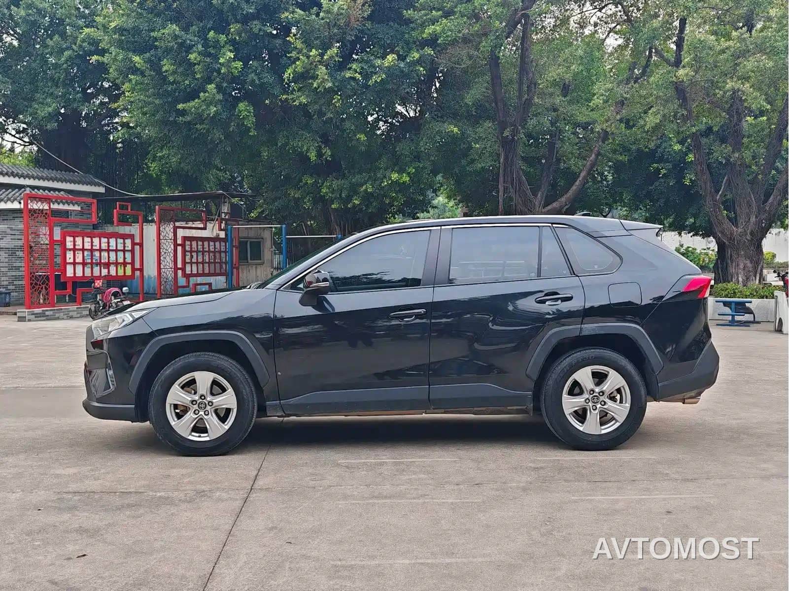 Toyota RAV4 Rongfang 2022 2.0L CVT 2WD Urban Edition — фото 2