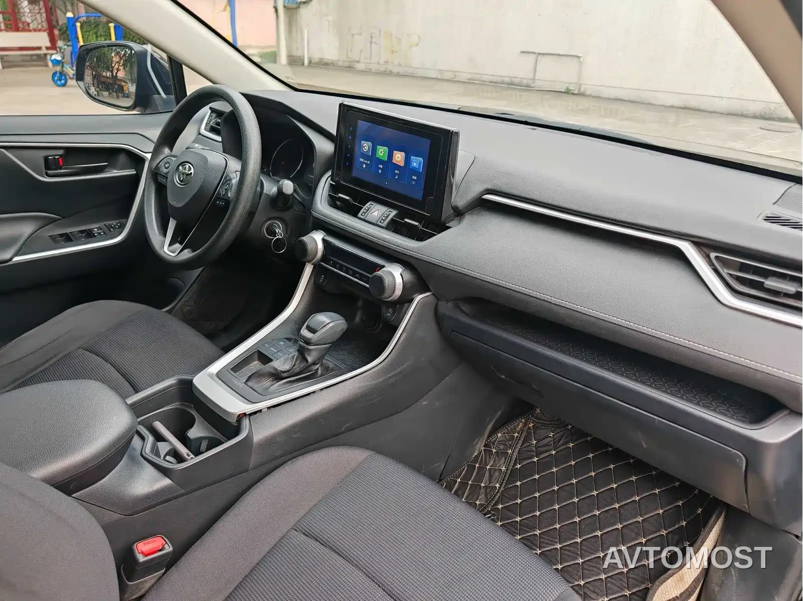 Toyota RAV4 Rongfang 2022 2.0L CVT 2WD Urban Edition — фото 6