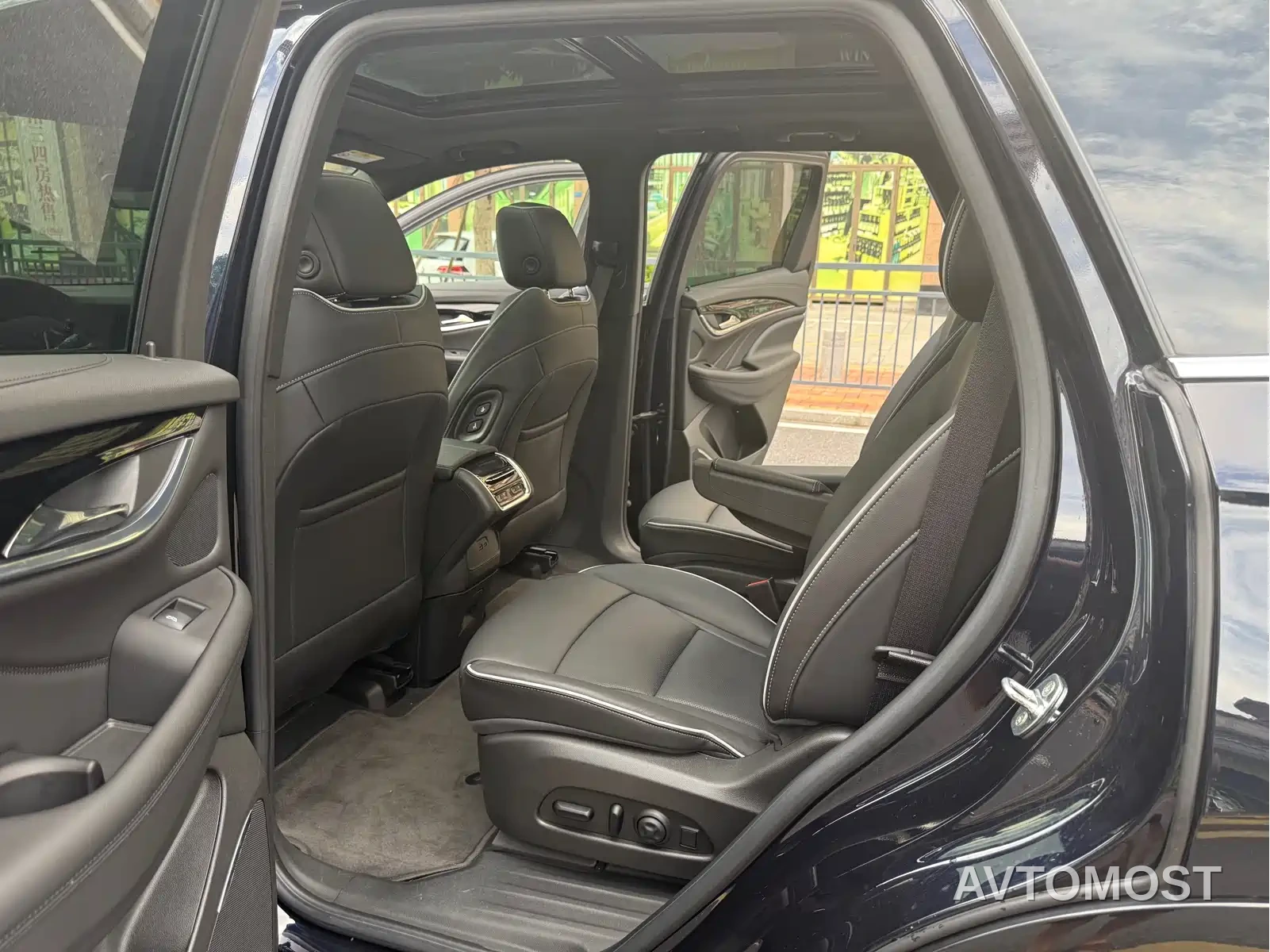 Buick Enclave 2022 652T AWD Premium Flagship 6-Seater — фото 14
