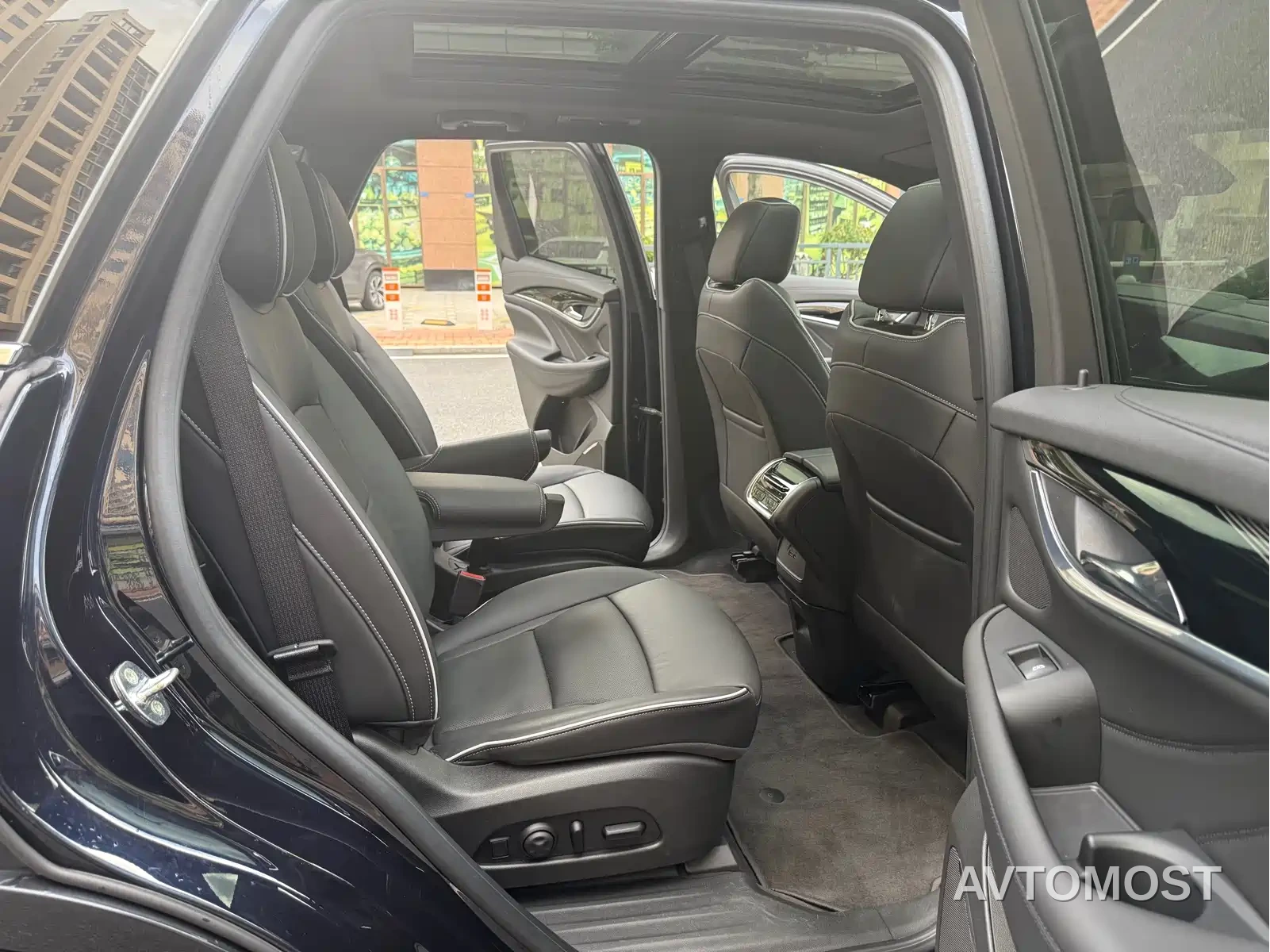 Buick Enclave 2022 652T AWD Premium Flagship 6-Seater — фото 15
