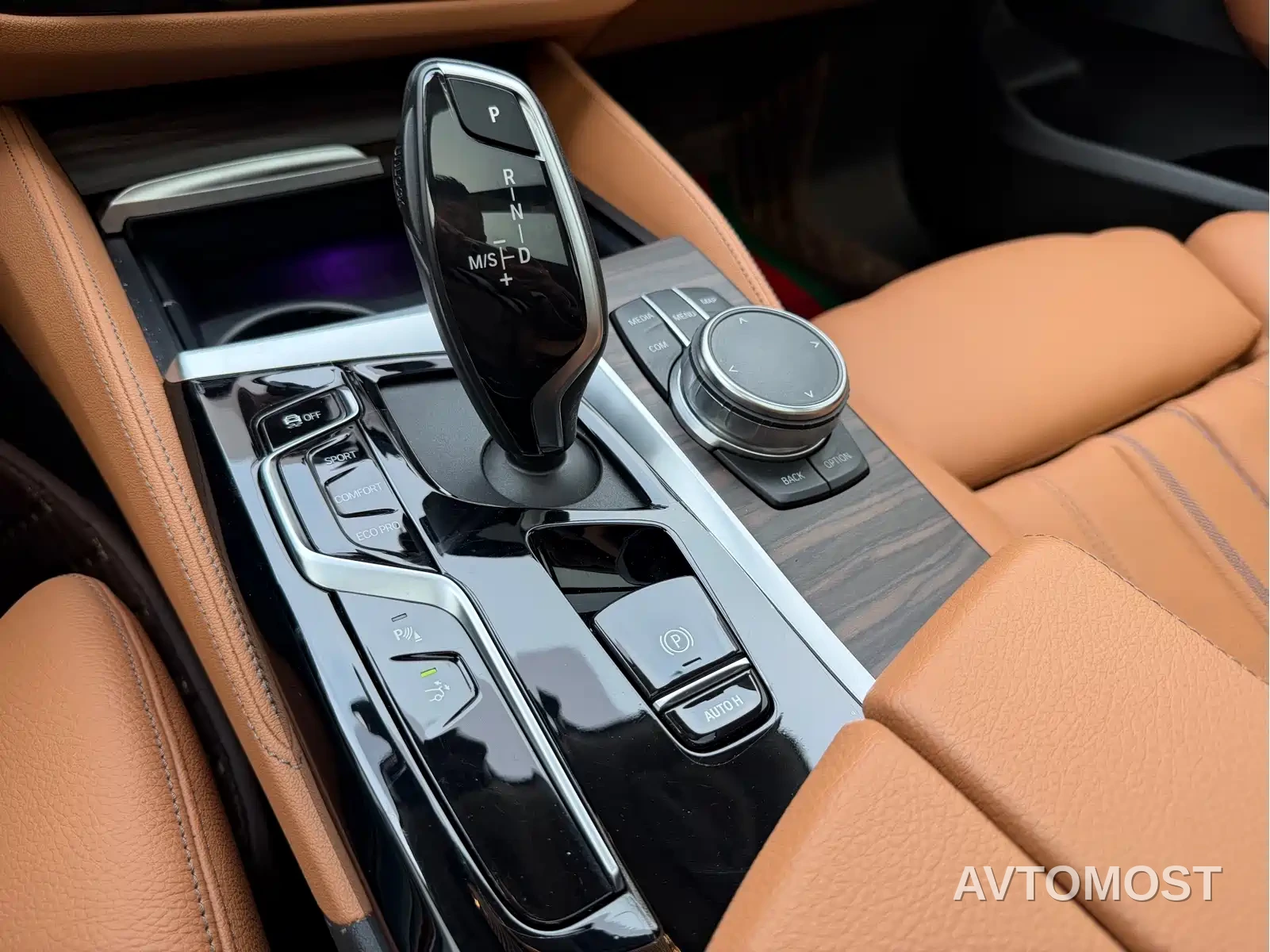 BMW 6 Series GT 2022 Model 630i Luxury Design Package — фото 12