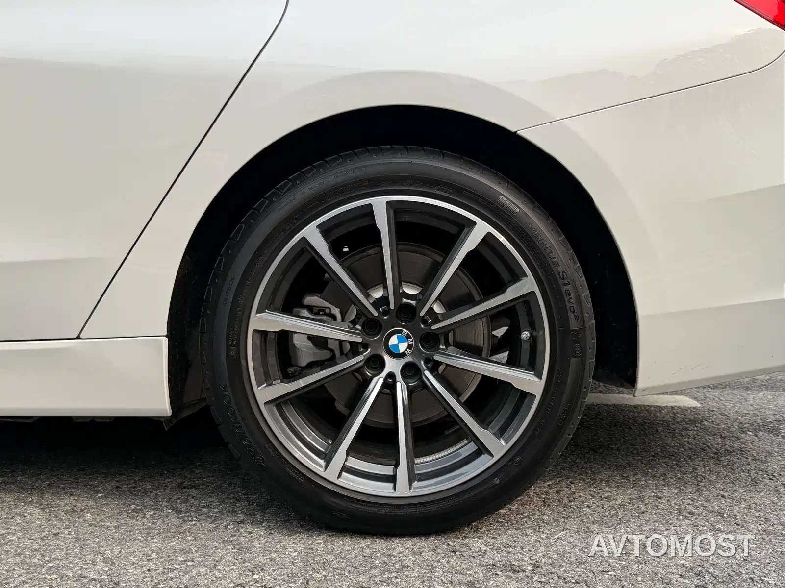 BMW 6 Series GT 2022 Model 630i Luxury Design Package — фото 17