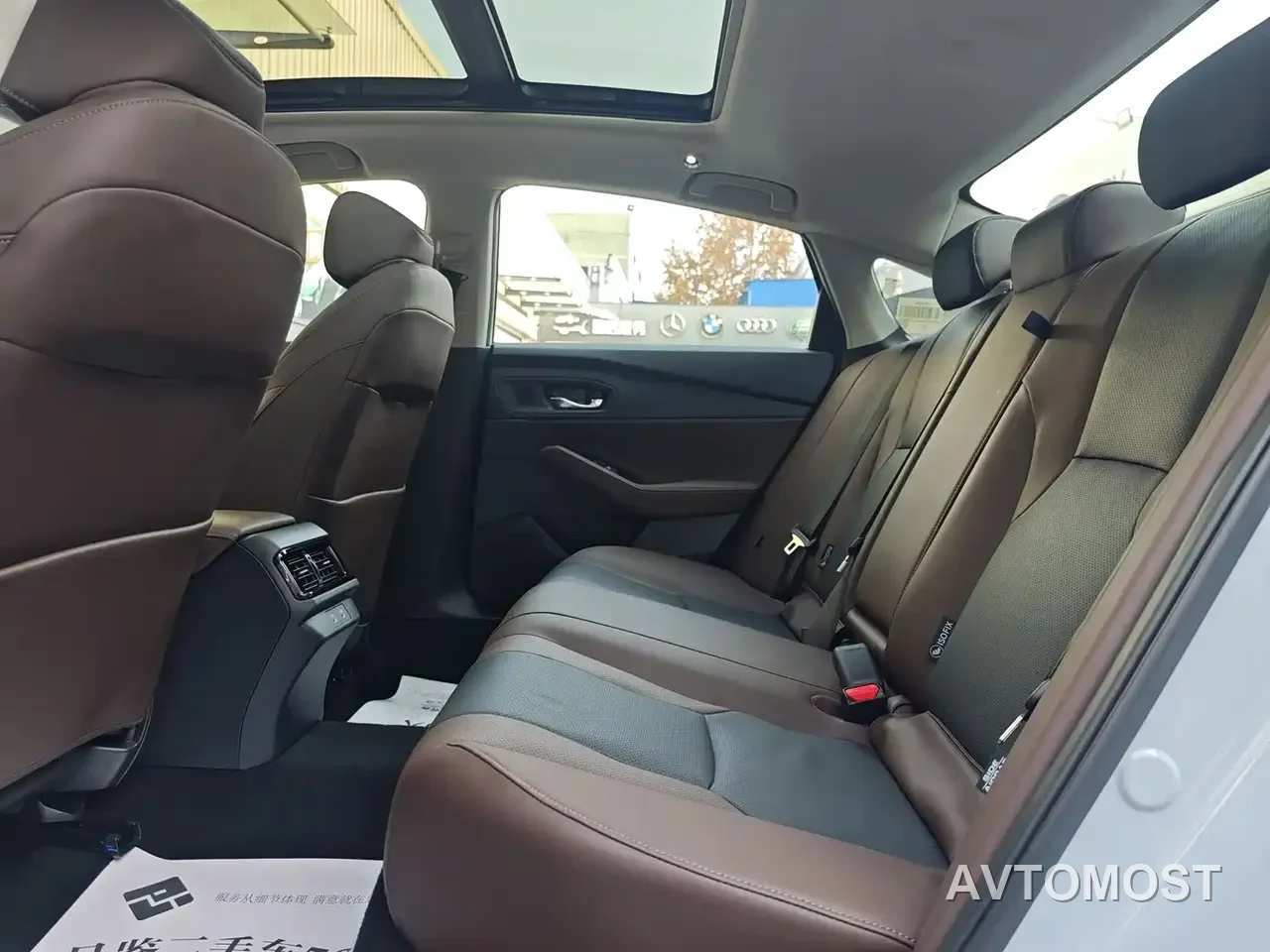 Honda Inspire Hybrid 2023 e:PHEV Premium Edition — фото 17