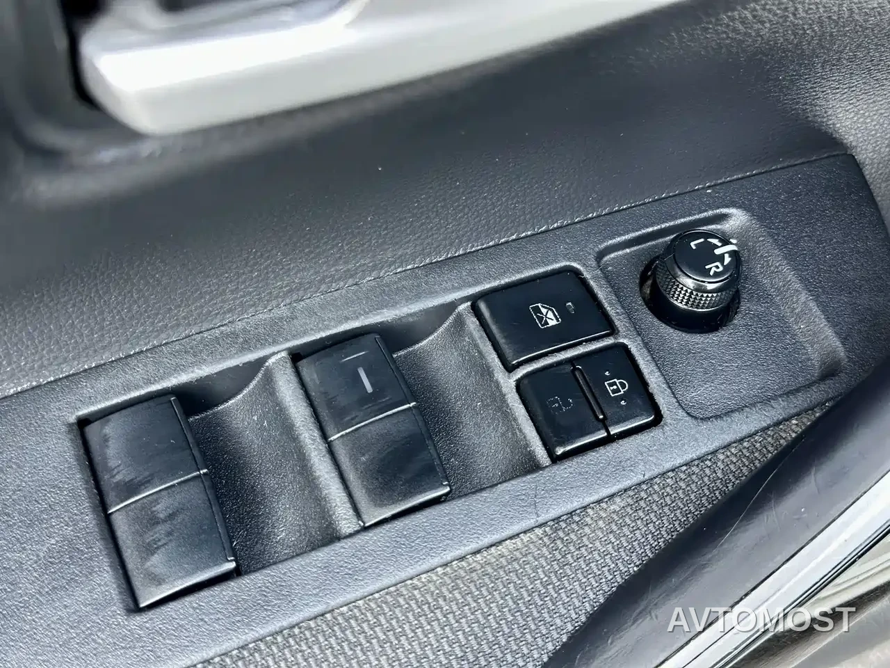 Toyota Levin 2022 Dual Engine 1.8H E-CVT Progressive Edition — фото 16