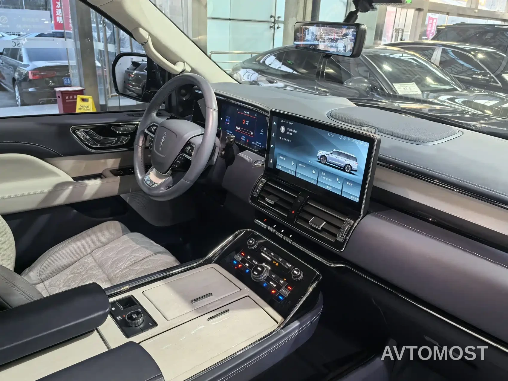 Lincoln Navigator One 2022 3.5T Navigator One — фото 12