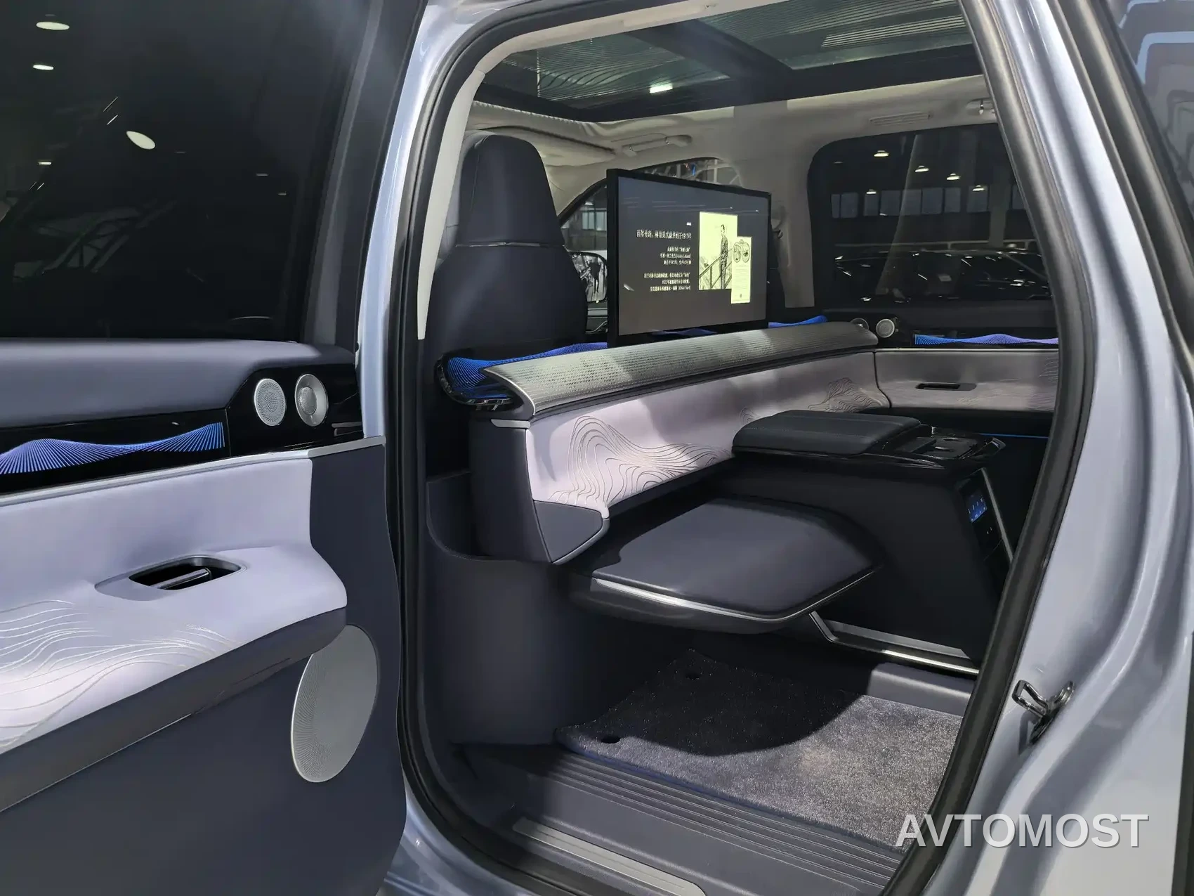 Lincoln Navigator One 2022 3.5T Navigator One — фото 14