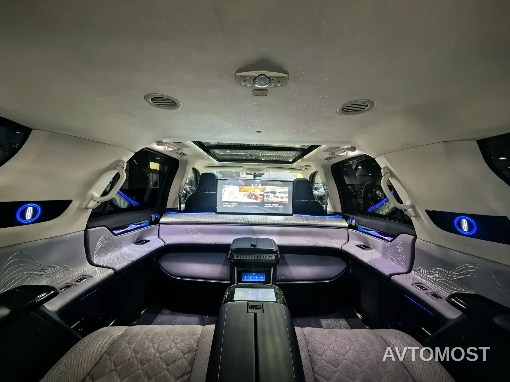 Lincoln Navigator One 2022 3.5T Navigator One — фото 21