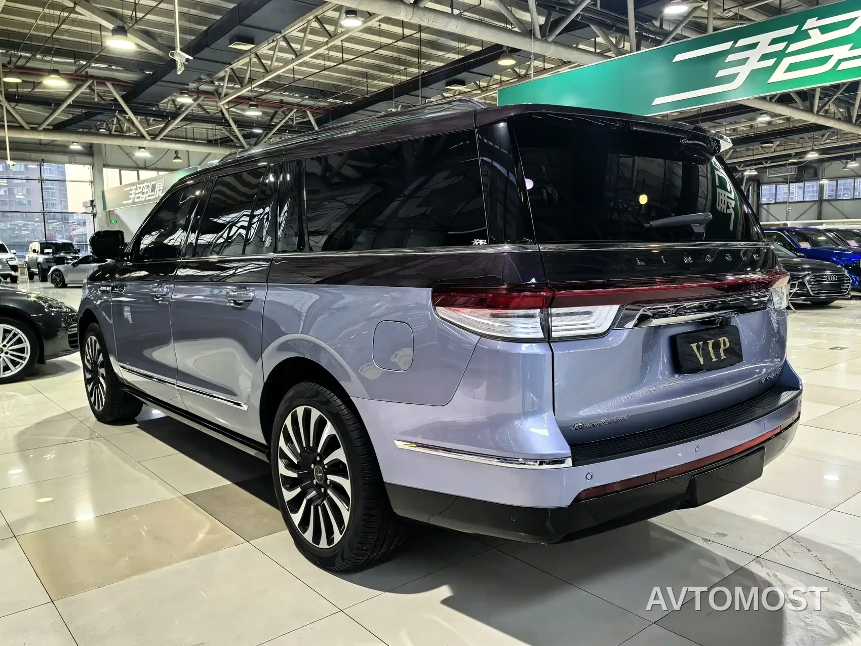 Lincoln Navigator One 2022 3.5T Navigator One — фото 24