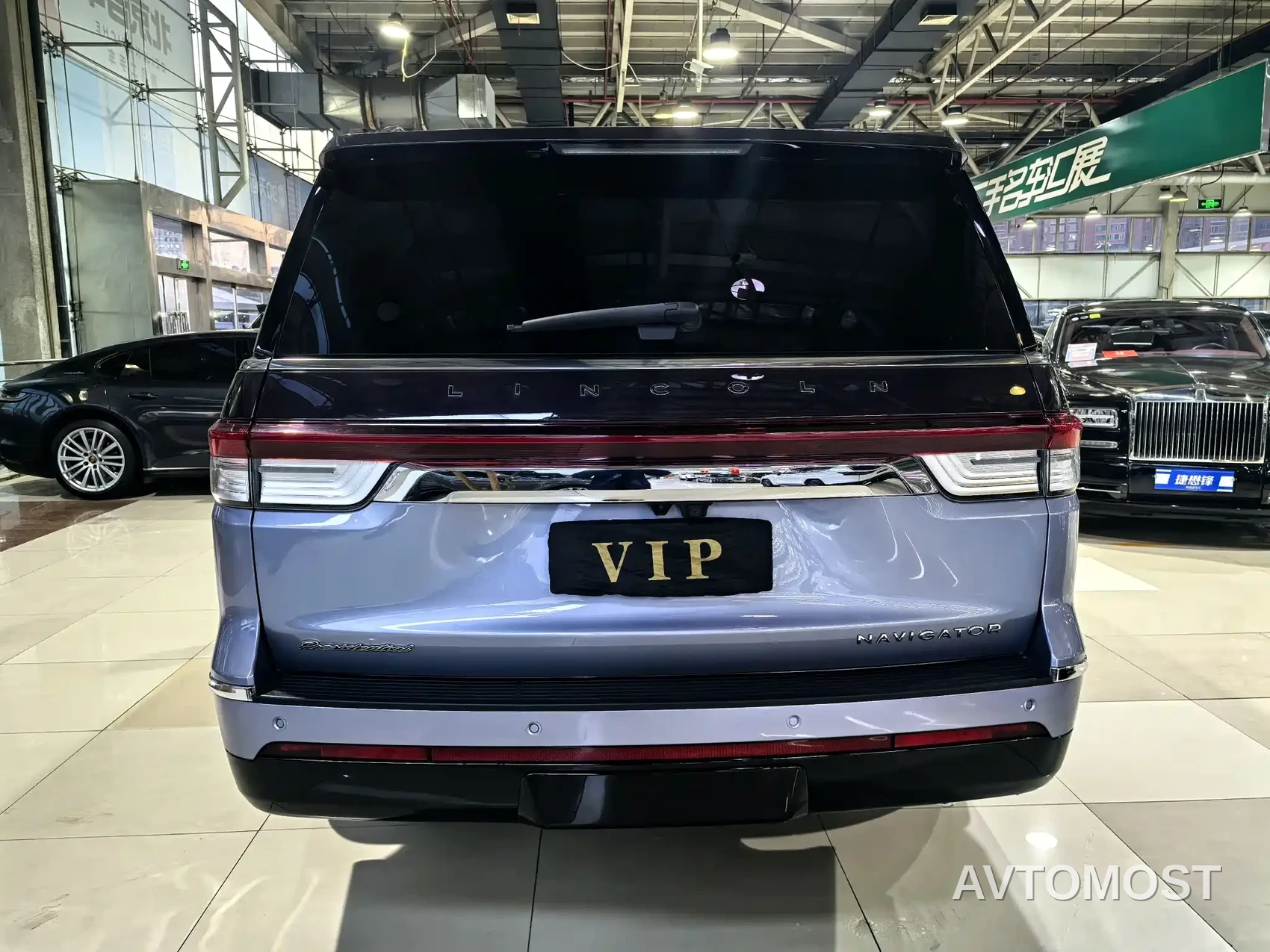Lincoln Navigator One 2022 3.5T Navigator One — фото 25